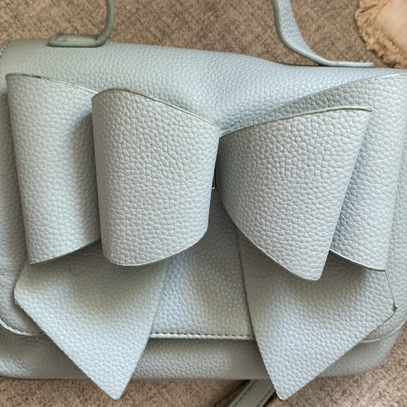 Dream Control New York bow crossbody bag grey. - Picture 9 of 11